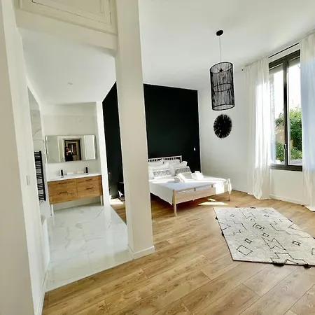 Villa Incroyable Jardin Piscine - Coeur De -